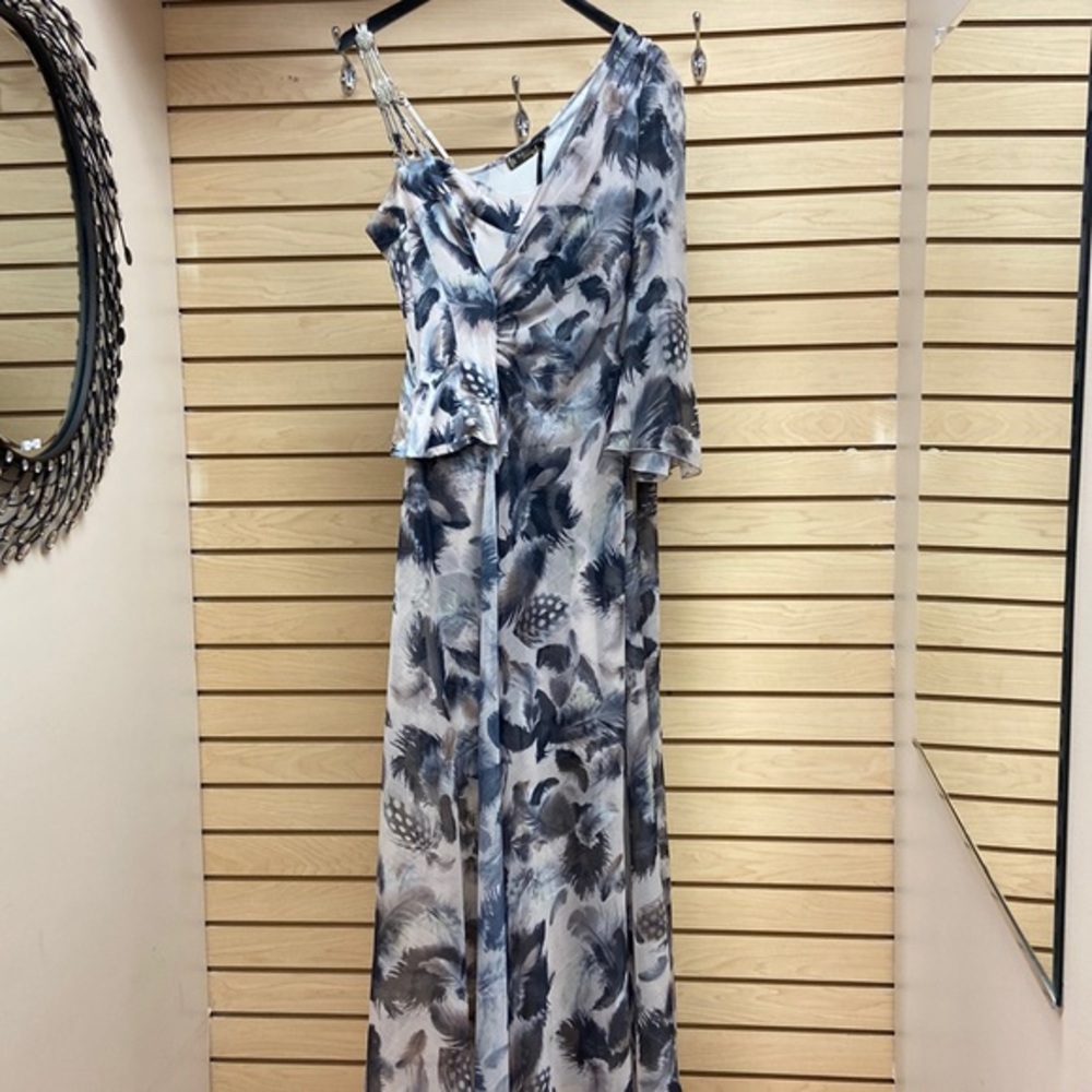 Adam Pour Eve women special occasion dress. Size 2